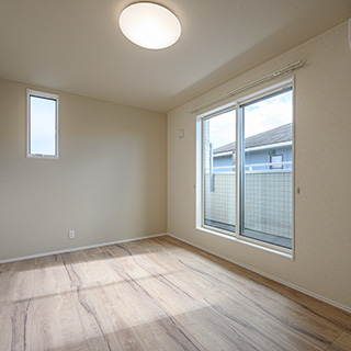 2F 南側洋間 6帖(1)