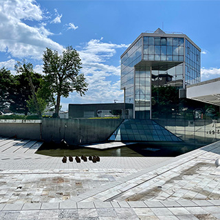 栃木県立美術館