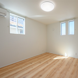 2F 真ん中洋間 4.3帖(2)